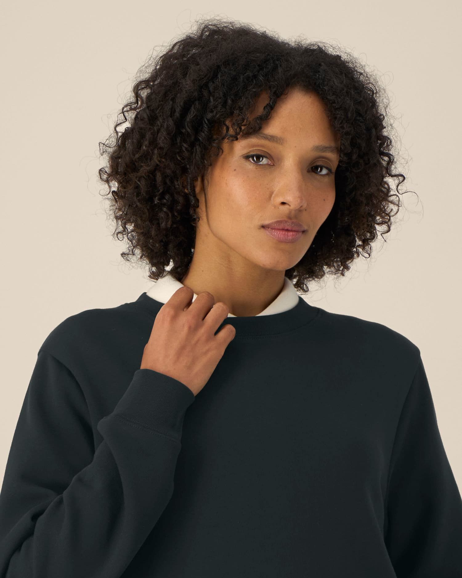 Stella Thinker — Black